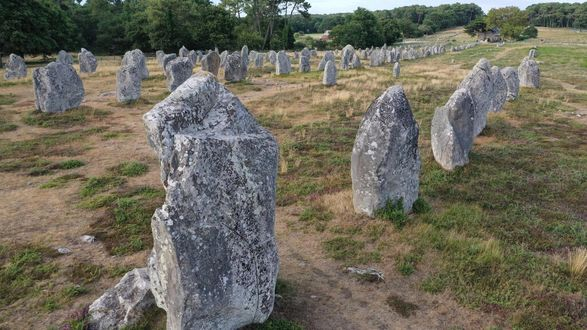 У Іспанії знайшли мегалітичний комплекс із 500 стоячих каменів