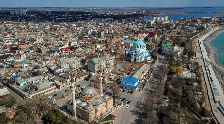 У Криму поблизу Євпаторії пролунали вибухи