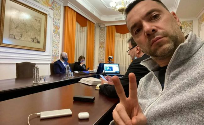 Арестовича немає в офіційному переліку радників глави Офісу Президента (документ)