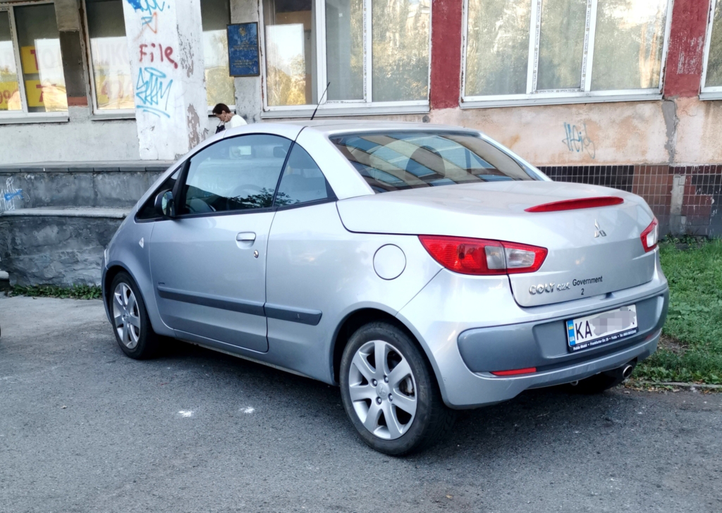 На українських дорогах помічена рідкісна малолітражка з кузовом Pininfarina