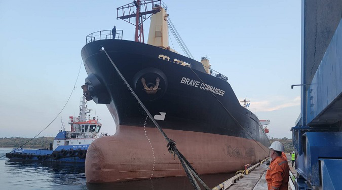 Перше судно з українським зерном в рамках программ ООН прибуло в Африку
