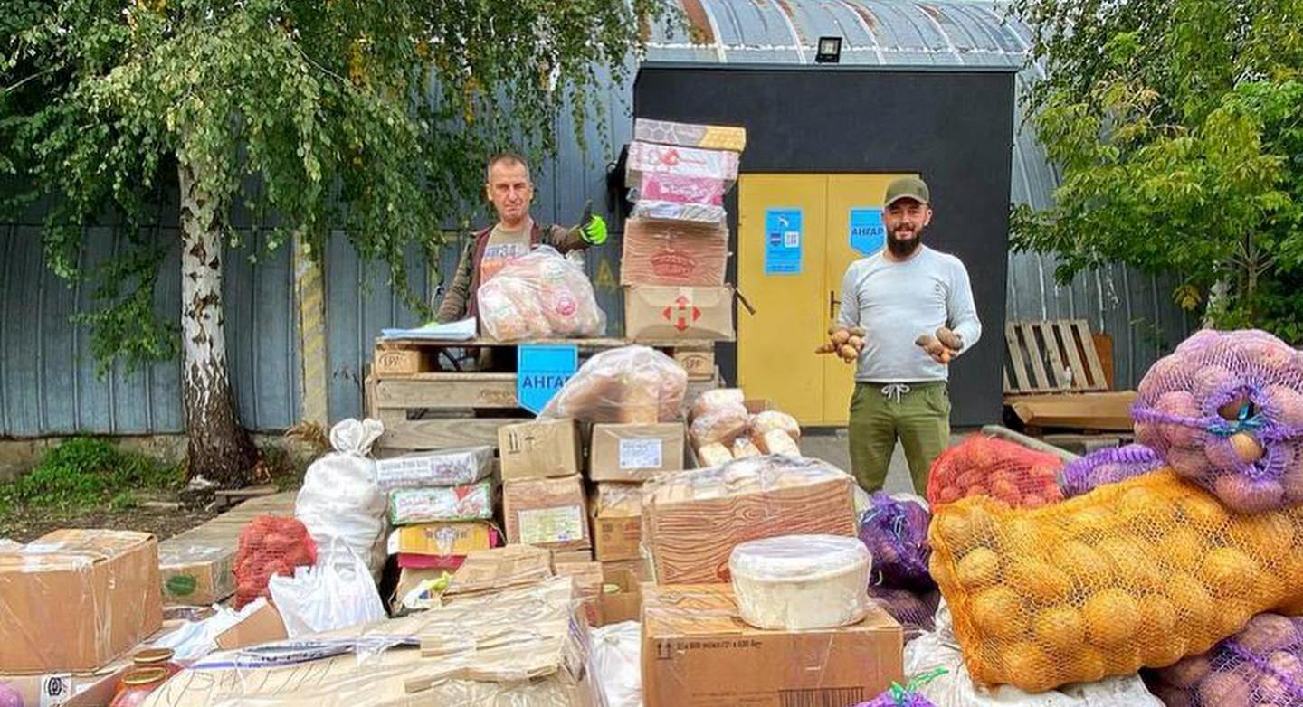 Луцькі волонтери просять для військових їжу тривалого зберігання