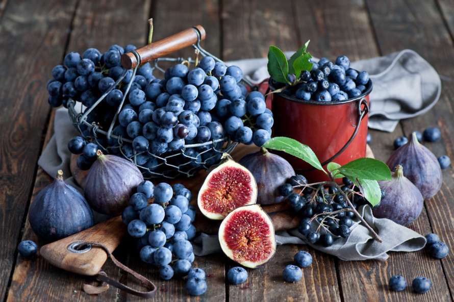 Чим корисні сині фрукти для здоров'я