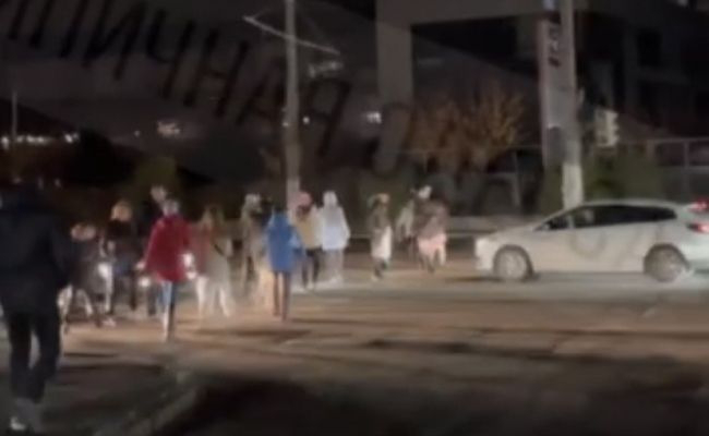 В Одесі перекрили дорогу: вимагають не вимикати світло