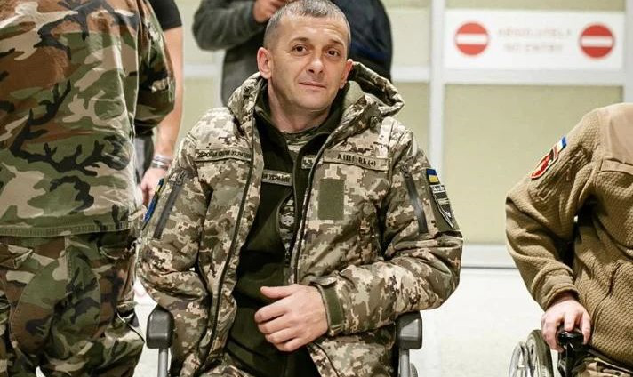 Звільнений з полону Михайло Діанов передав понад два мільйони на протези для бійця з 14-ї ОМБр