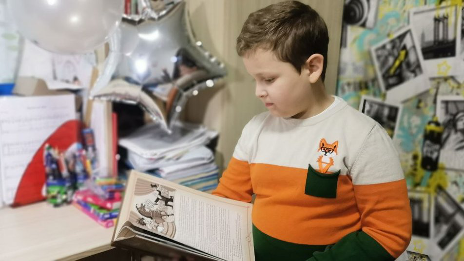 Одинадцятирічний лучанин за рік прочитав майже сотню книг (відео)