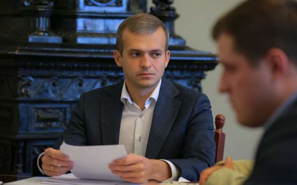 Заступника міністра інфраструктури Лозинського затримано за підозрою у розкраданні державних коштів