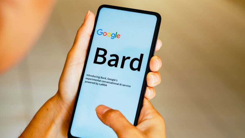 Чат-бот Bard від Google буде доступний лише для повнолітніх користувачів