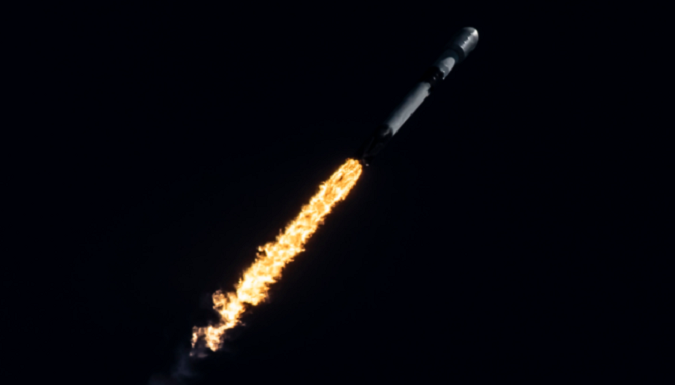 SpaceX запустила на орбіту 56 супутників (фото)