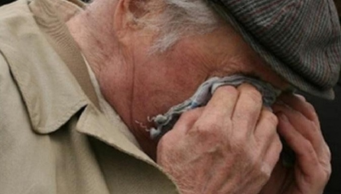 У Луцьку на зупинці пограбували 73-річного дідуся
