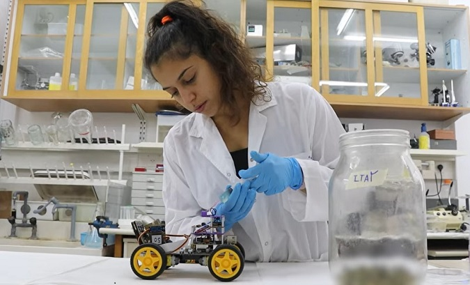 В Ізраїлі розробили робота, який розрізняє запахи (відео)