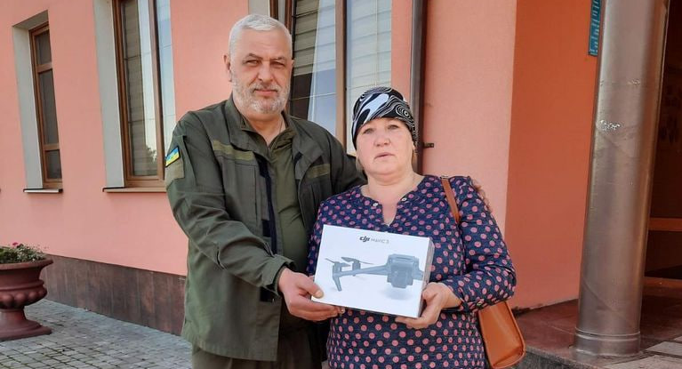 Мати загиблого воїна з Луцького району передала сто тисяч гривень на потреби ЗСУ