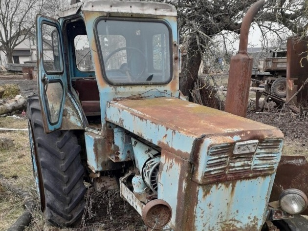 На Волині міськрада хоче продати на Prozorro трактор 1985 року (фото)