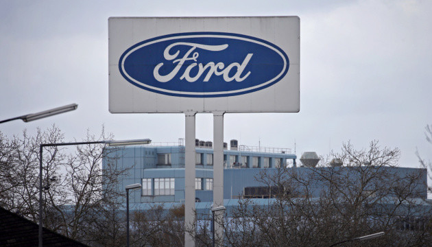 Ford відкликає понад 125 тисяч автомобілів через ризик займання