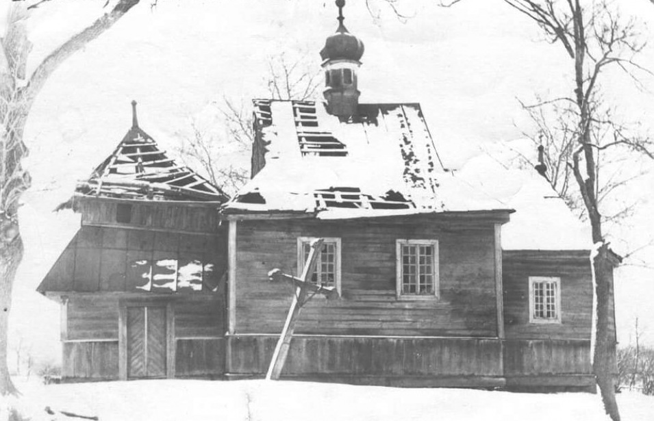 Розібрали совєти: тристалітня дерев'яна церква у селі на Волині на старих фото