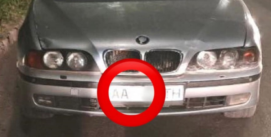 У Луцьку водій BMW «замаскував» номер своєї автівки (фото)