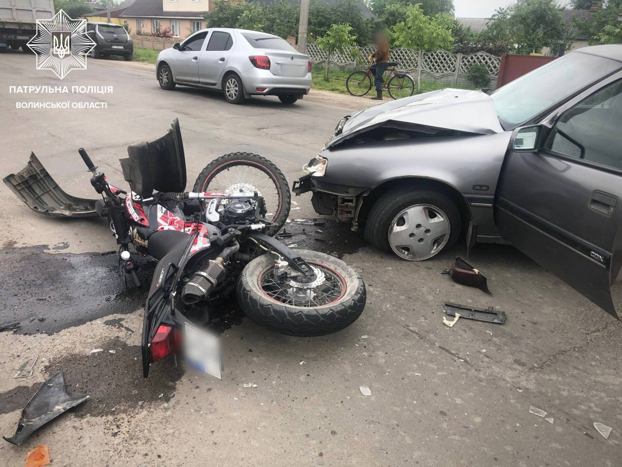Був неуважним: у Ковелі водій Opel збив мотоцикліста (фото)