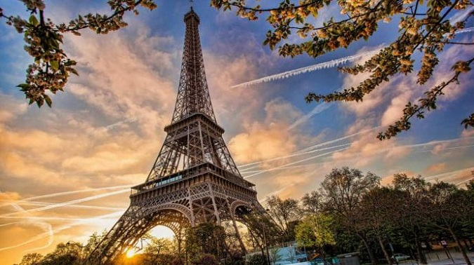 Франція розробляє план боротьби з «надмірним туризмом»