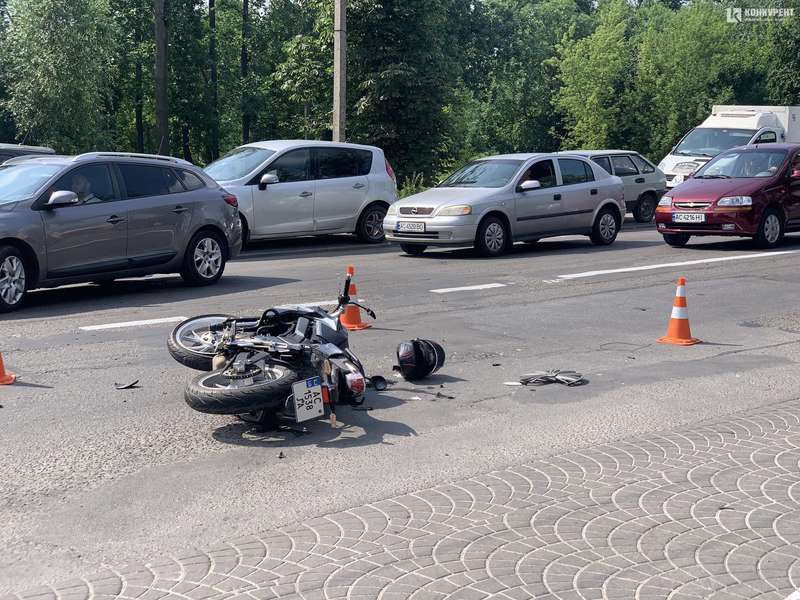Відомі подробиці аварії в Луцьку, де збили мотоцикліста