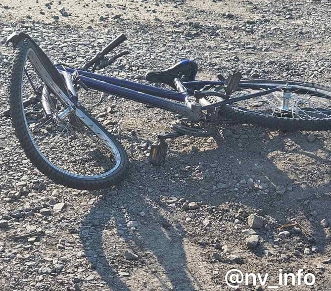У Нововолинську під колеса буса потрапив 12-річний велосипедист – дитину забрала «швидка» (фото)