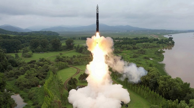 Північна Корея запустила дві балістичні ракети у Східне море