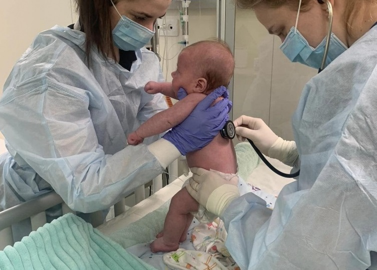 В Україні вперше провели трансплантацію кісткового мозку 2-місячному немовляті