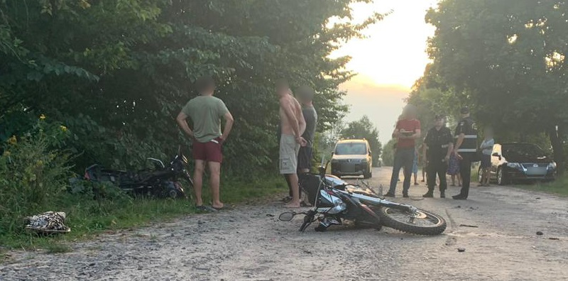 На Волині внаслідок зіткнення двох мотоциклів загинув 16-річний хлопець (фото)