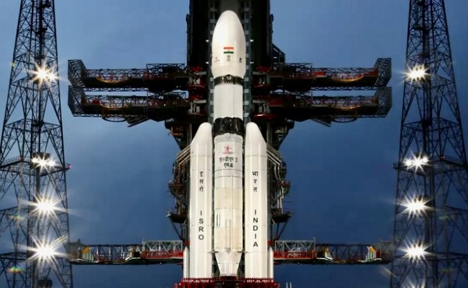 Індія успішно посадила на Місяць космічний модуль