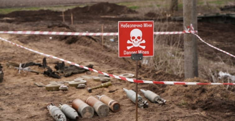 В Україні понад 700 людей постраждали від російських мін, 13 дітей – загинули