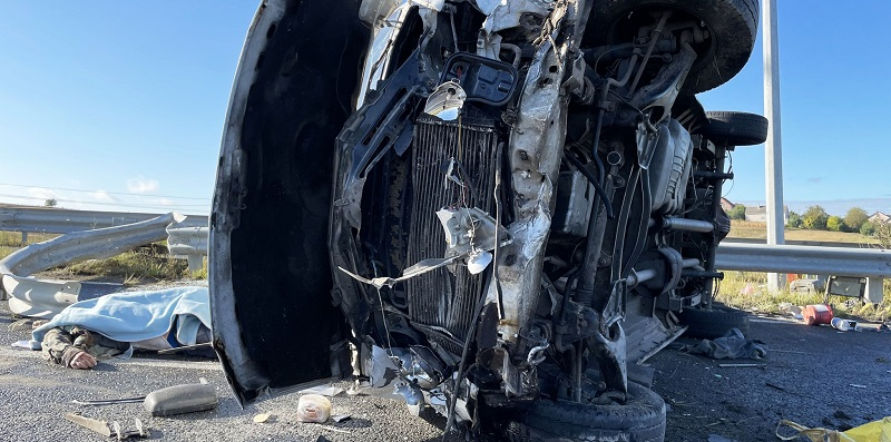 На Трасі Луцьк – Рівне у жахливій аварії загинув водій буса (фото)