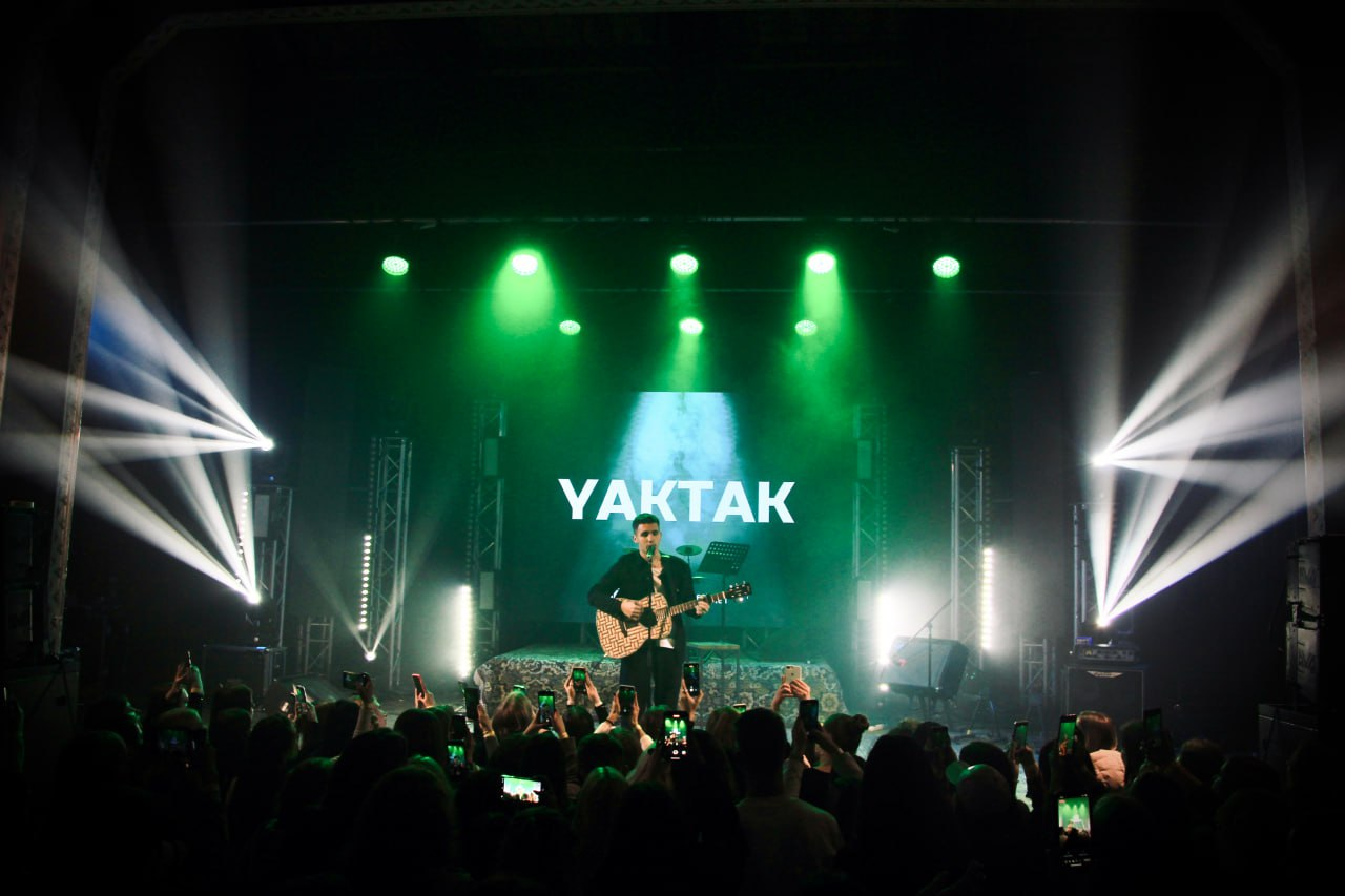 Вперше із живим бендом: у Луцьку з великим сольним концертом виступить YAKTAK