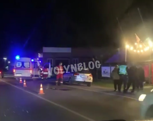 У Рованцях авто збило пішохода: на місці працює поліція
