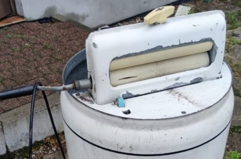 У Луцьку за майже 5 тисяч продають «новомодну» пральну машину (фото)