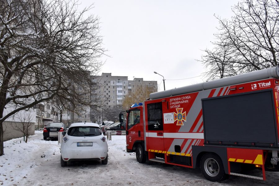 Не може проїхати пожежне авто: у Луцьку демонтували обмежувачі руху (фото)