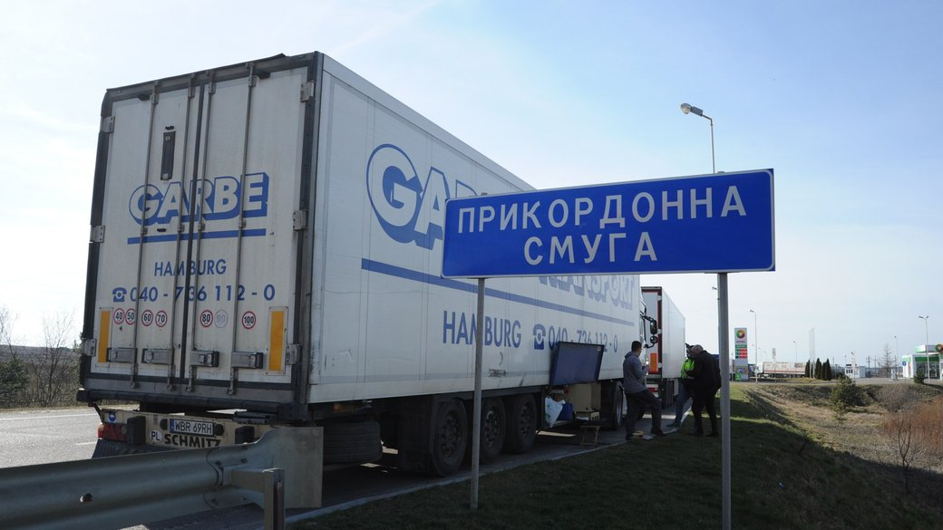 На польському кордоні помер ще один український водій