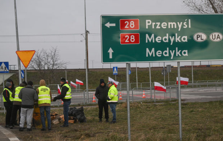 Польські фермери припинили блокаду «Шегині-Медика», – віцеміністр Польщі