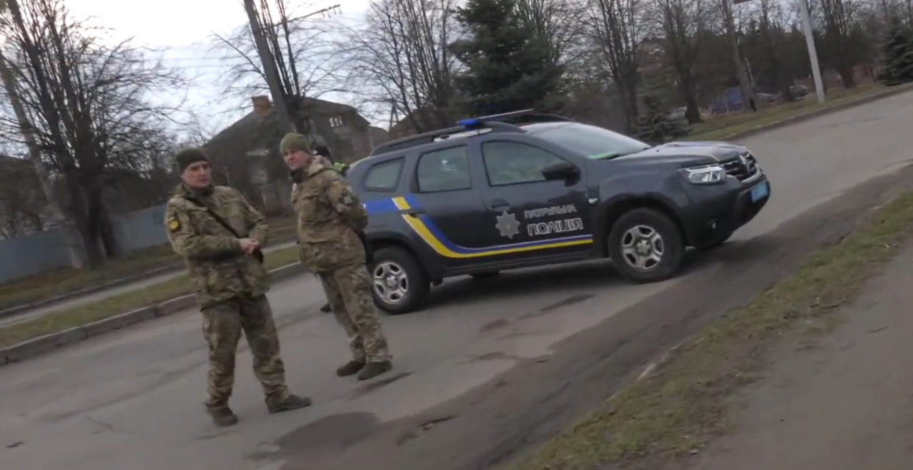 Працівники обласного ТЦК пояснили, що робили на авторинку в Луцьку