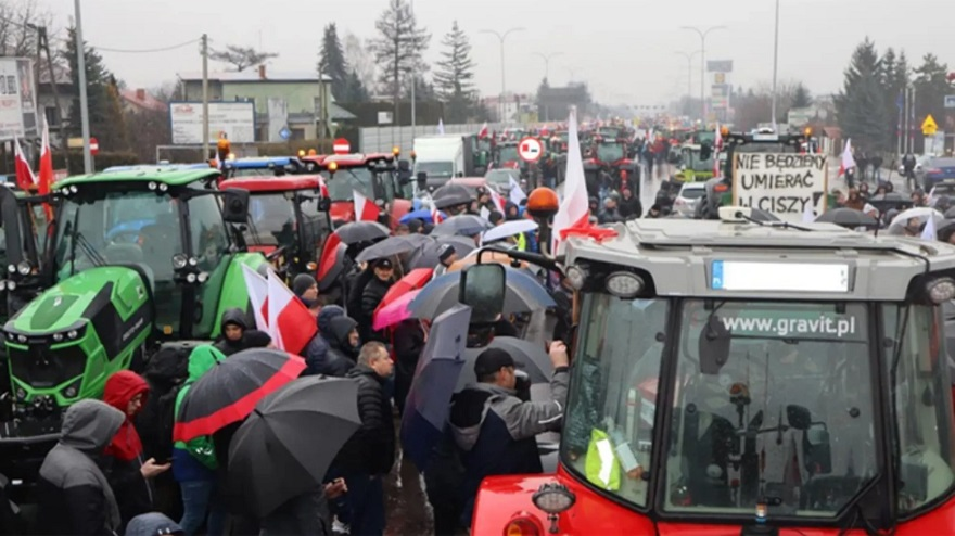 Конгрес жінок у Польщі закликав фермерів схаменутися та припинити блокаду