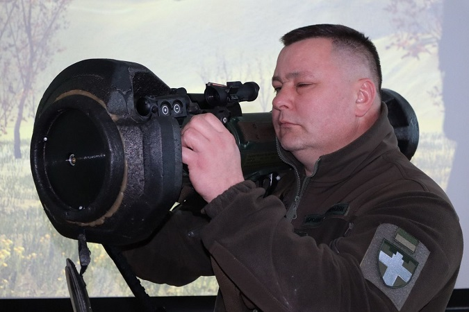 У Луцьку цивільних навчатимуть стріляти інструктори з військовим досвідом