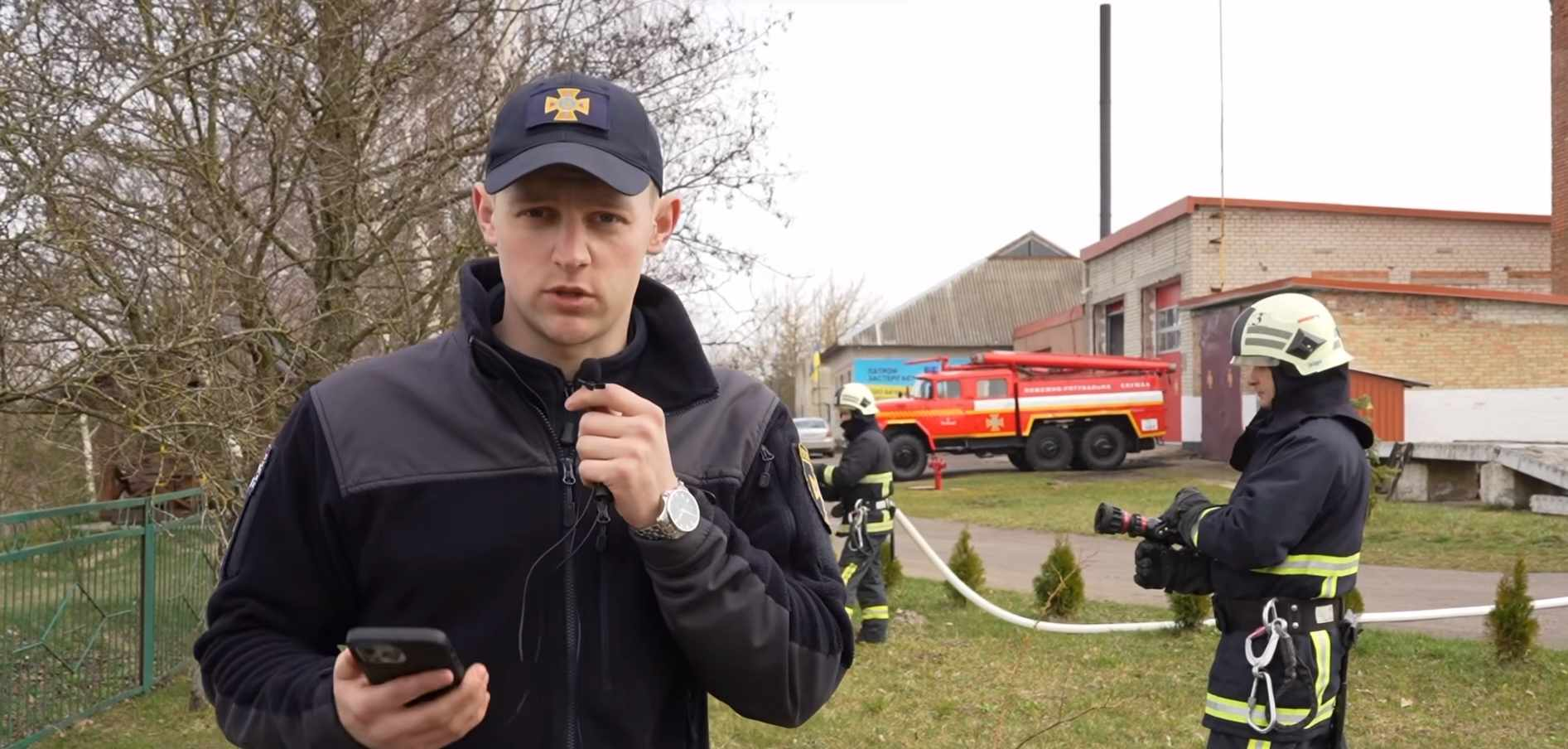 Жартівливо про серйозне: волинські рятувальники розповіли, як швидко закінчується вода у пожежній машині (відео)