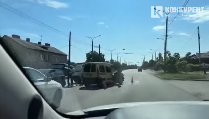 У Луцьку на Дубнівській влупилися три авто (відео)